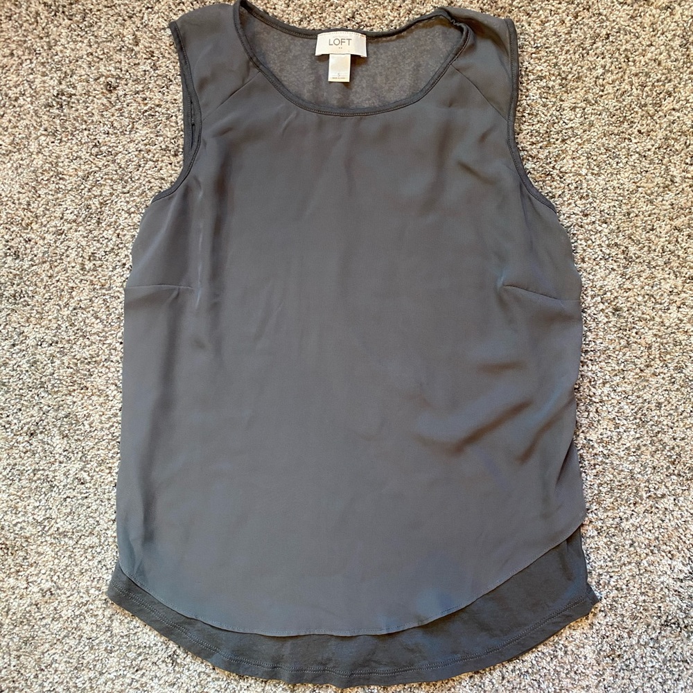 Ann Taylor LOFT gray sleeveless shirt